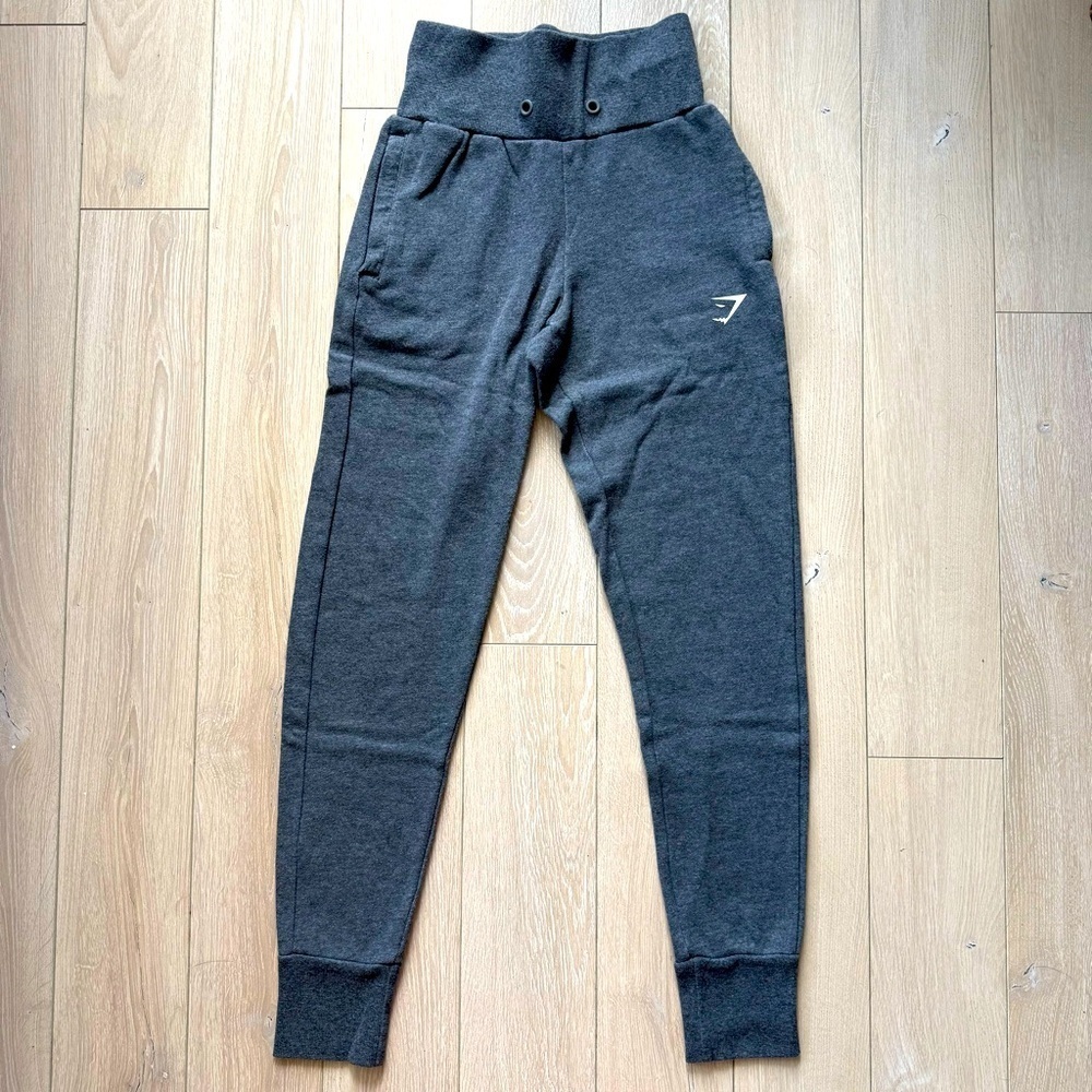 Gymshark Classic Fleece Lined Joggers in Gray Women’s Size XS